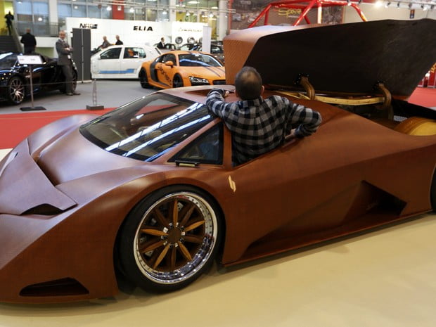 2015-11-27t125800z_1521619091_lr1ebbr100eub_rtrmadp_3_autoshow-germany
