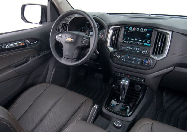 Nova-Chevrolet-S10-2017-1-620x439