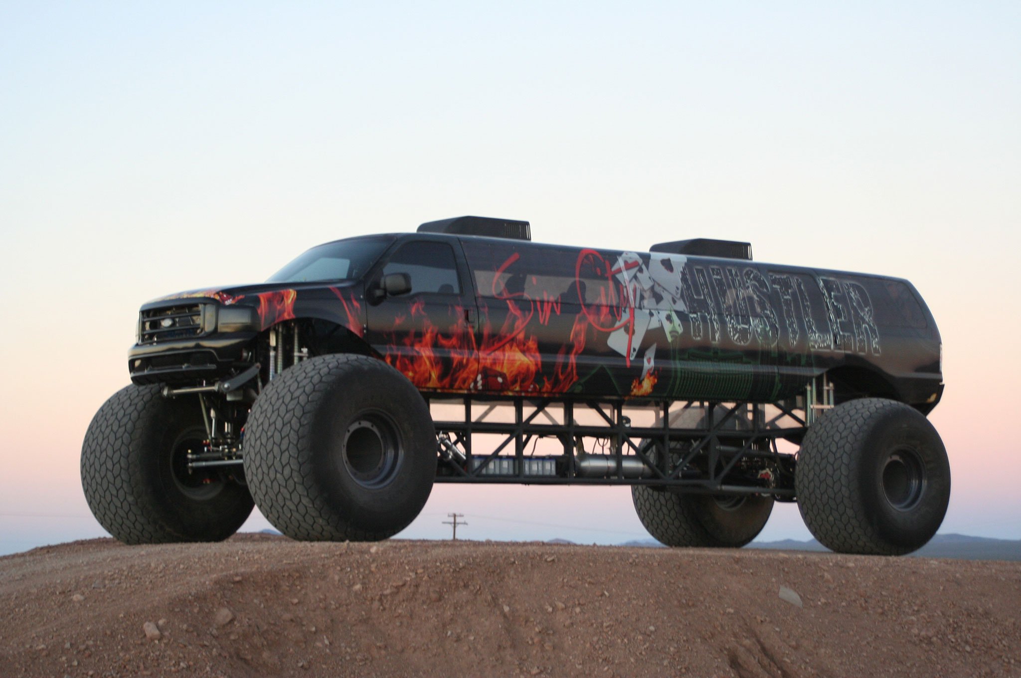 Sin-City-Hustler-monster-truck-28