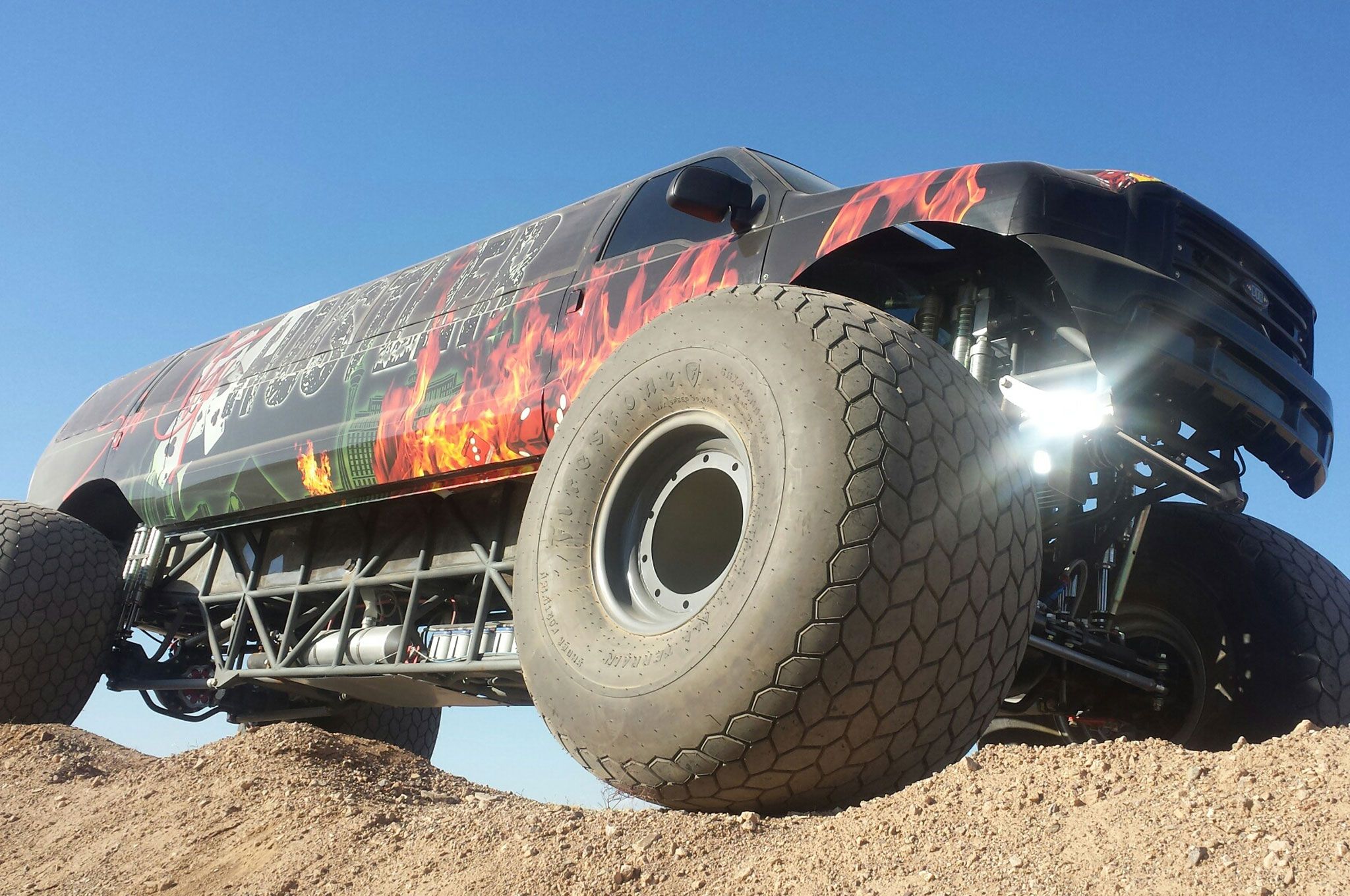 sin-city-hustler-monster-truck-15