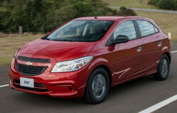 Chevrolet Onix Joy 2017: R$ 39.590 / Foto: Divulgação