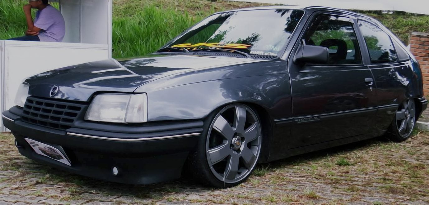 kadett_rebaixado_rodas_aro_17