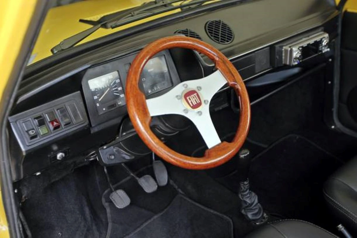 Pick-Up Fiat 147 / FOTO SERGIO CASTRO/ESTADÃO.