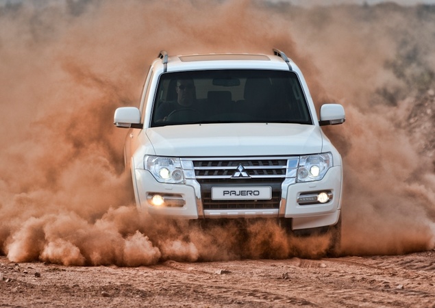 Mitsubishi Pajero Full