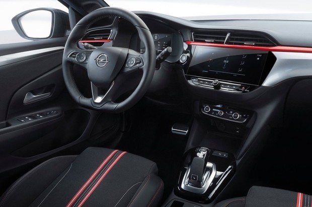 JOYSTICK DO CÂMBIO É O MESMO JÁ USADO NO PEUGEOT 3008 E 5008 (FOTO: DIVULGAÇÃO)