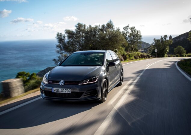 Volkswagen Golf / Foto reprodução