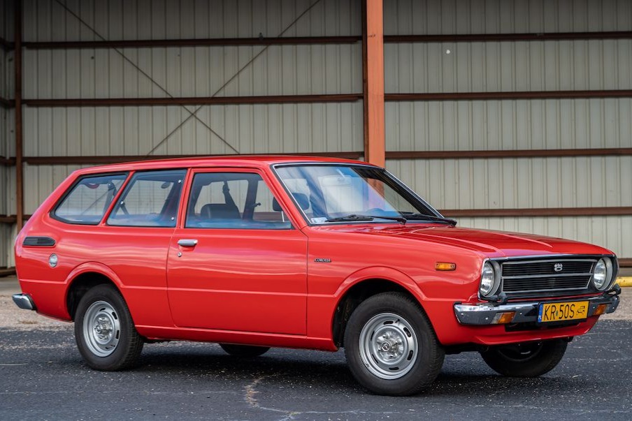 Toyota Corolla 1977 / Bring a Trailer