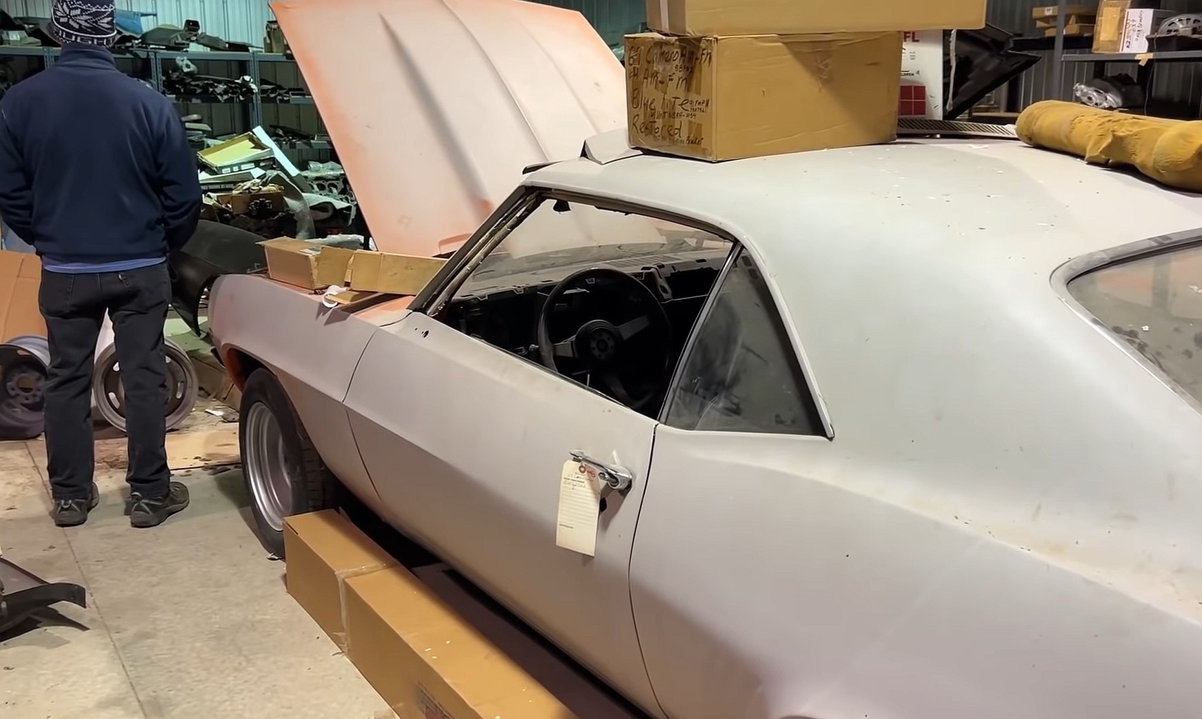 39 "Muscle Cars" da Chevrolet foram encontrados abandonados / Créditos da foto: dititalpizza/youtube