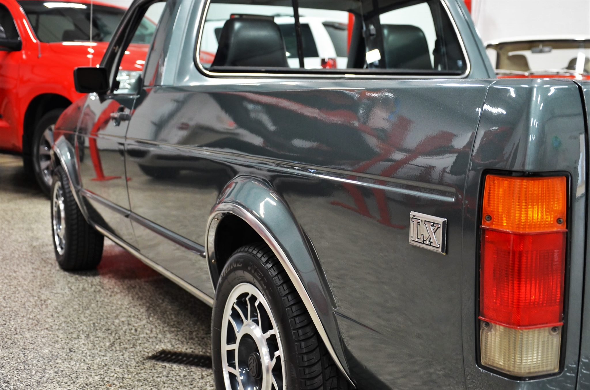 Pickup Volkswagen Rabbit ano 1982 / Foto reprodução / Bring a Trailer