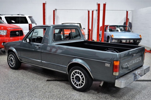 Pickup Volkswagen Rabbit ano 1982 / Foto reprodução / Bring a Trailer