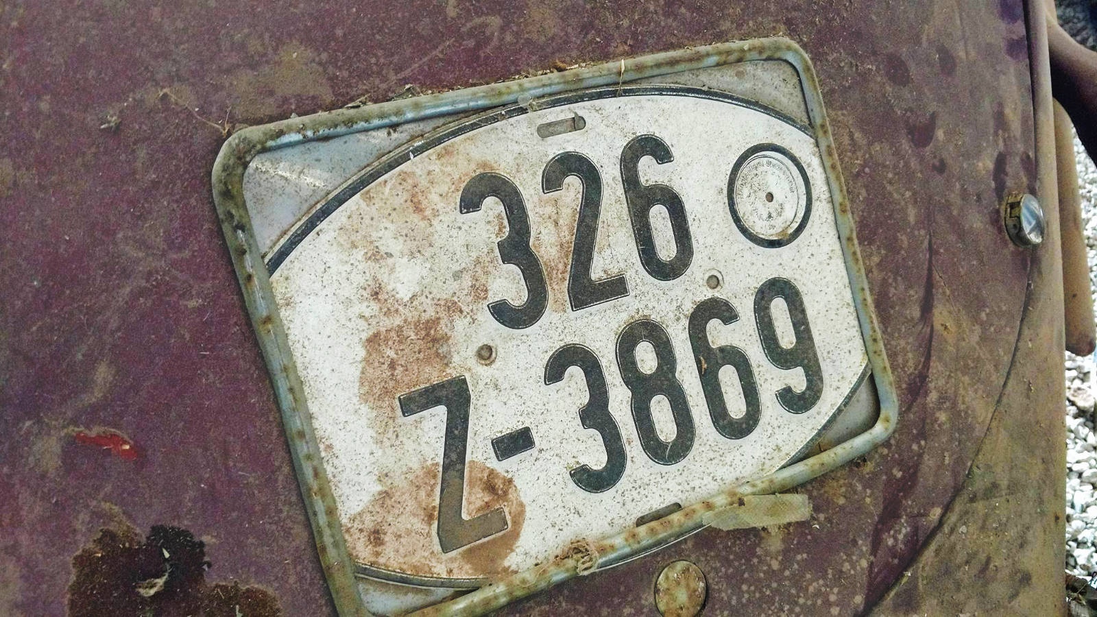 Coleção de Carros Antigos Encontrada Abandonada / Foto: Adam Blickhahn