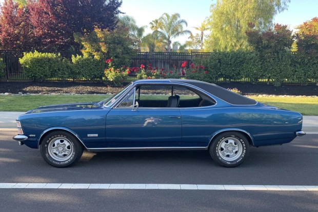 Chevrolet Opala Comodoro de 1977 / Foto reprodução / Bring a Trailer