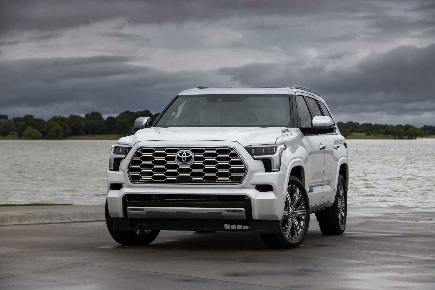 Toyota Sequoia 2023 / Foto reprodução
