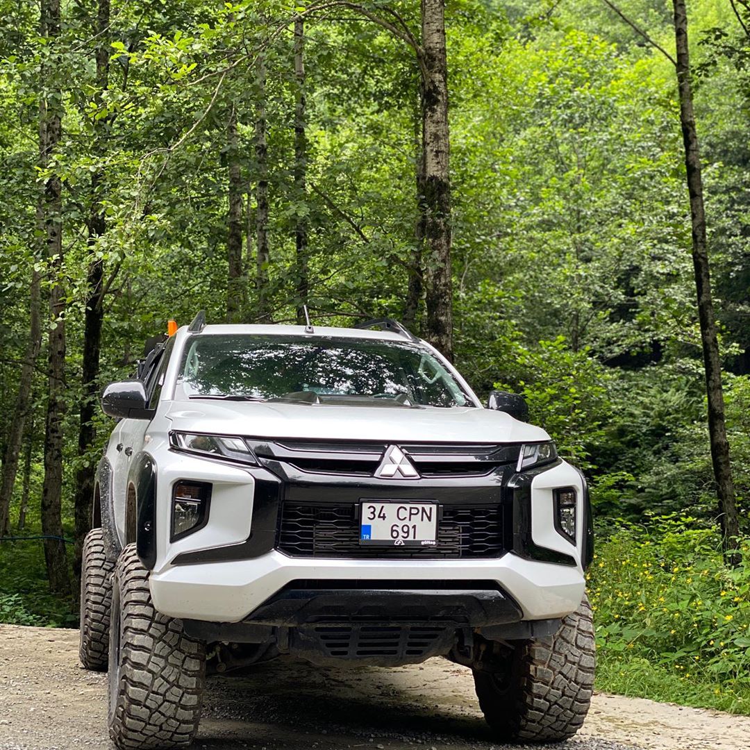 Mitsubishi L200 Triton (Foto reprodução: Wild Offroad)