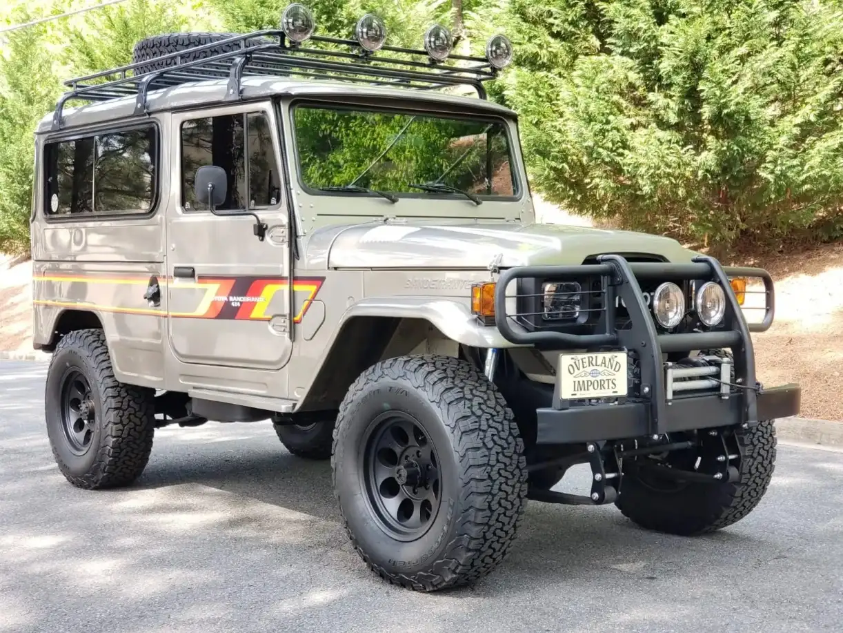 Toyota Bandeirante 1991 / Foto: Bring a Trailer