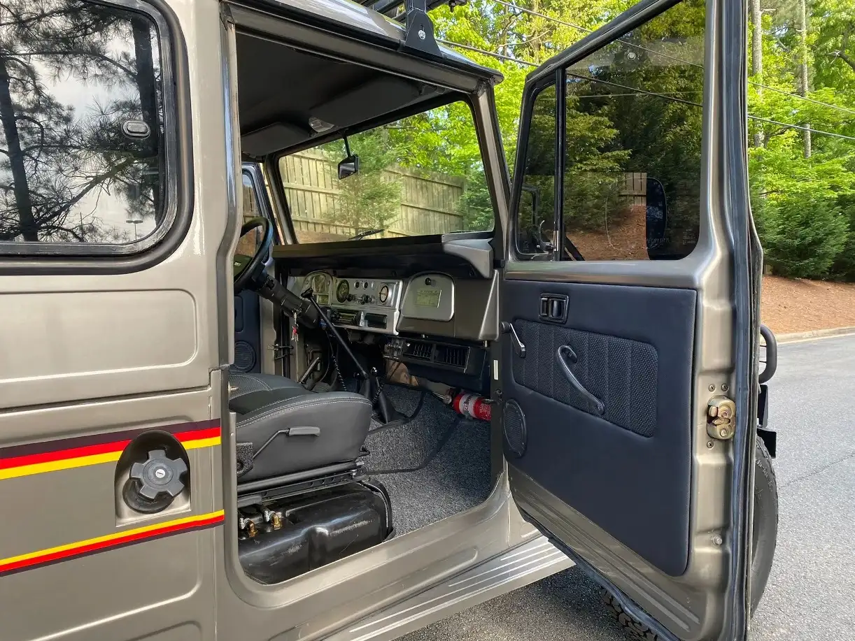 Toyota Bandeirante 1991 / Foto: Bring a Trailer