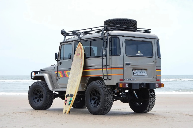 Toyota Bandeirante 1991 / Foto: Bring a Trailer