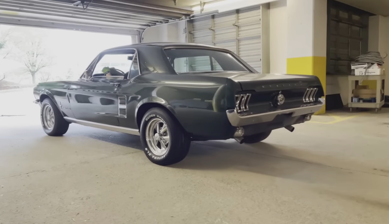 Ford Mustang 1967 / Foto: WD Detailing YouTube Channel
