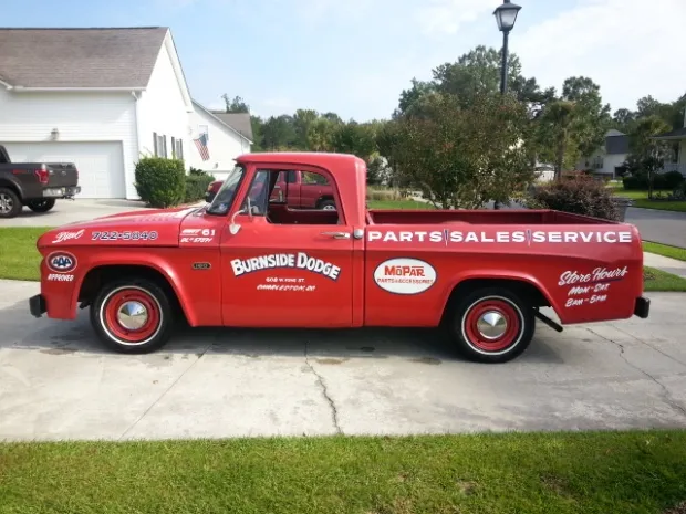 Dodge D100 de 1961 / Foto: Bring a Trailer