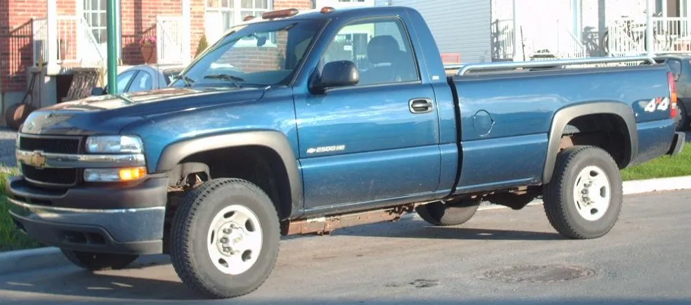 Chevrolet Silverado 2500 HD ano 2002 Fonte: Wikimedia Commons