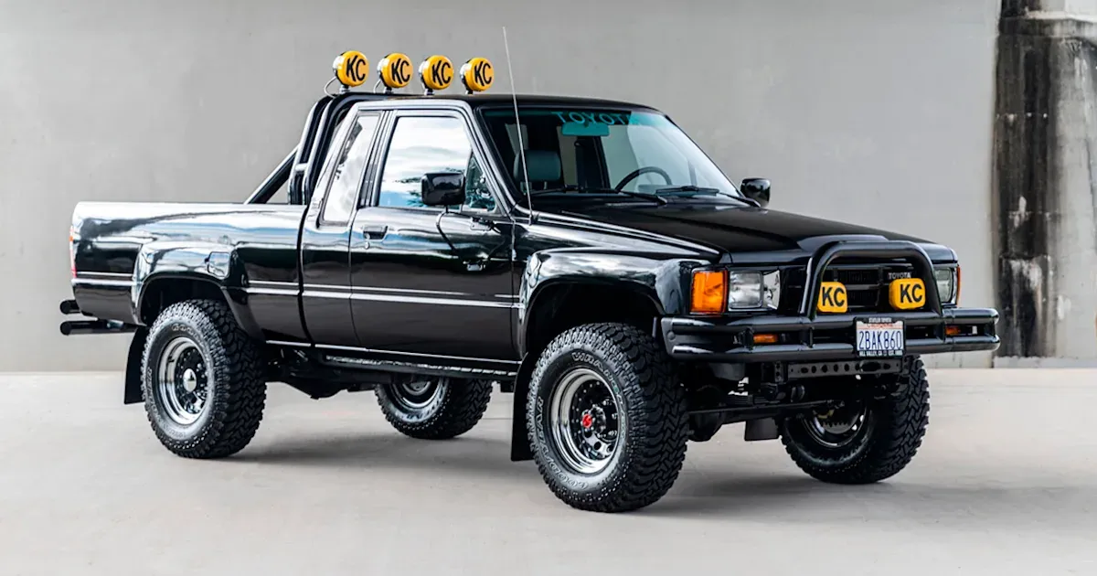 Toyota Hilux / via Leilões Mecum