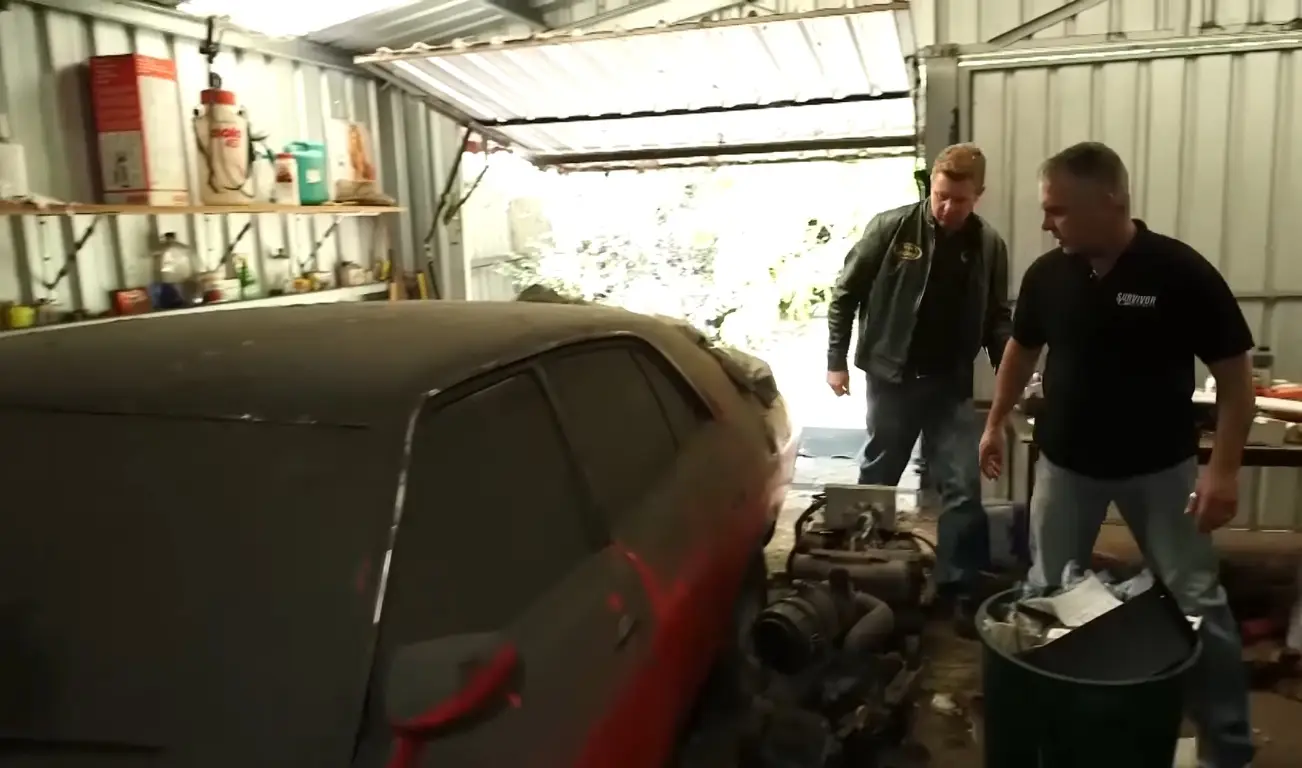 Ford Falcon 1973 Via: YouTube via Glenn Everitt - Master of Machines