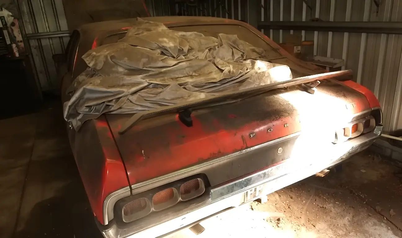 Ford Falcon 1973 Via: YouTube via Glenn Everitt - Master of Machines