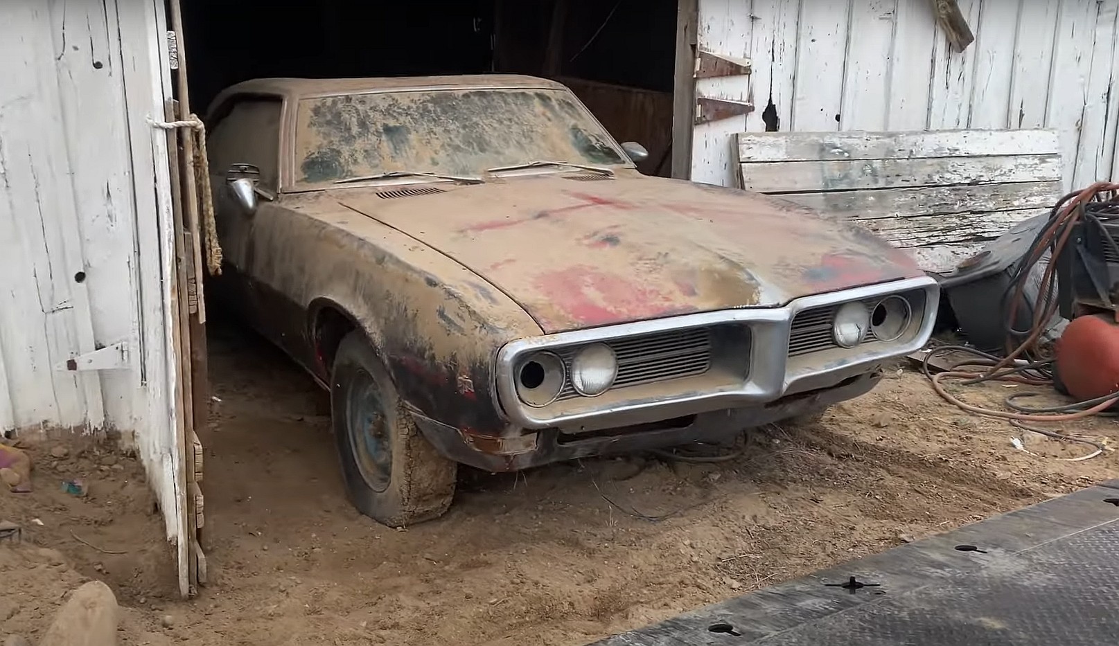 Pontiac Firebird 1968 / Photo: GTRobby/YouTube