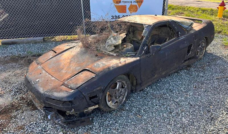 Acura NSX / Foto reprodução: Facebook LSX Salvage / Becca Nicole Johnson