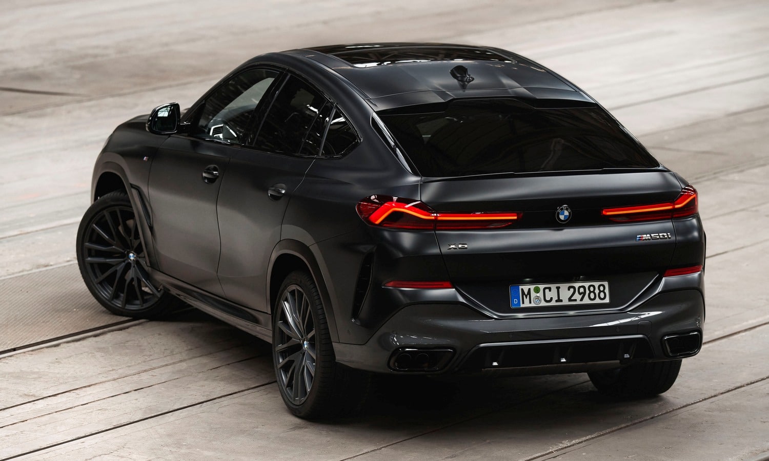 BMW X6 Black Vermilion / Foto: BMW