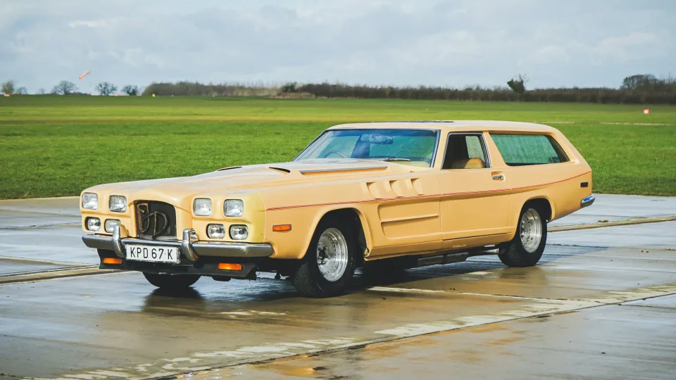 "The Beast" Foto: Car and Classic