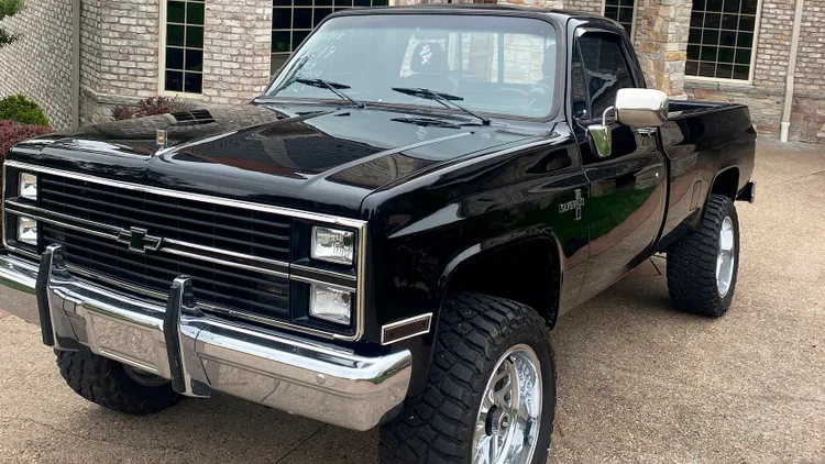 Chevy C/K series (3ª geração) / Foto: Mecum Auctions