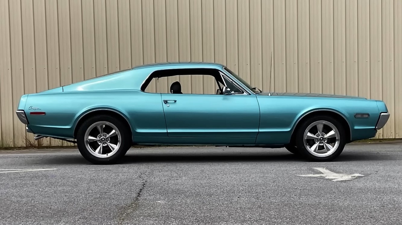 Mercury Cougar Fastback 1968 / Foto: Vintagemobilehome / Youtube