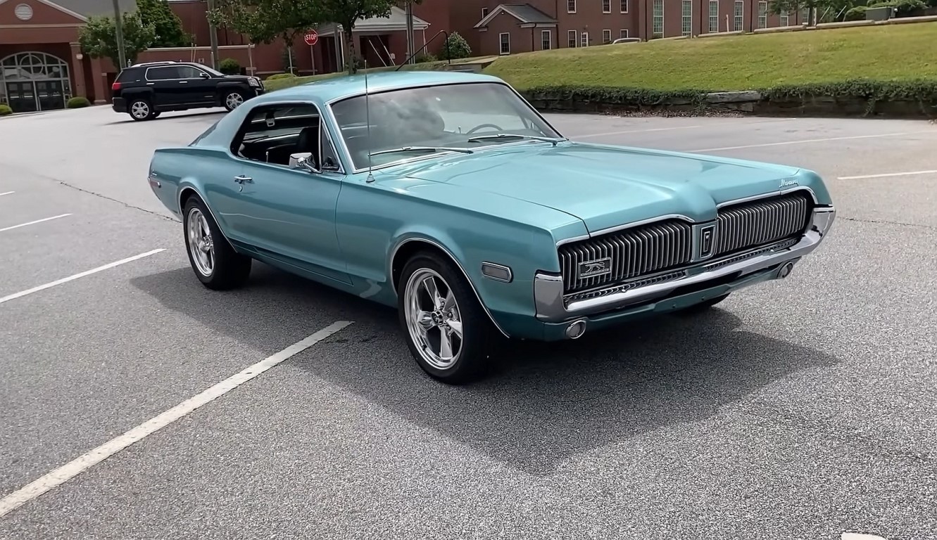Mercury Cougar Fastback 1968 / Foto: Vintagemobilehome / Youtube