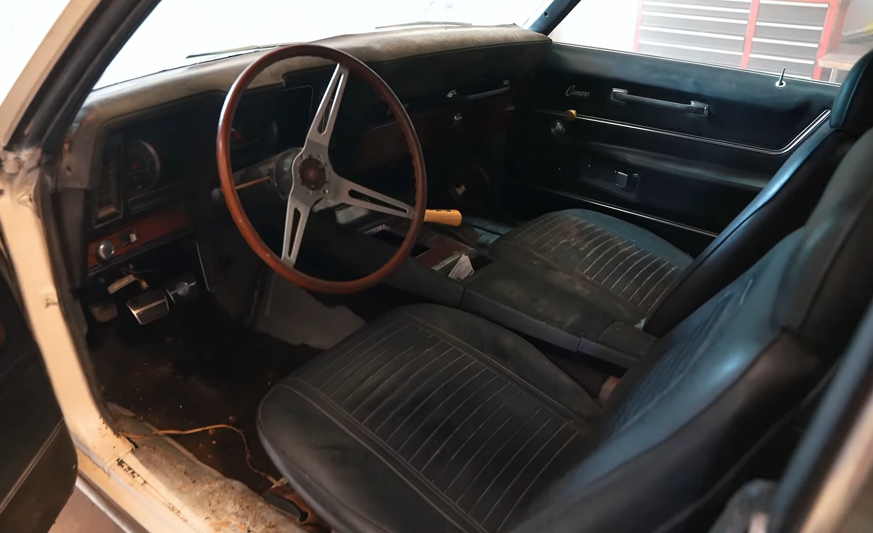 Chevrolet Camaro Z/28 barn find 1969 / Foto: Dennis Collins / Youtube