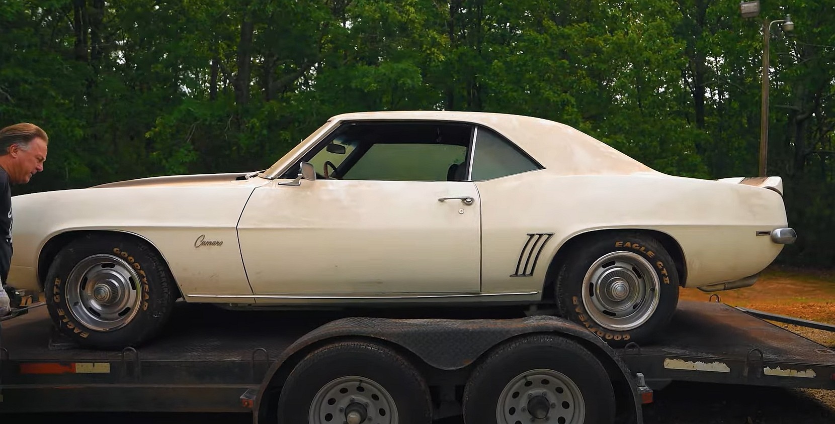 Chevrolet Camaro Z/28 barn find 1969 / Foto: Dennis Collins / Youtube
