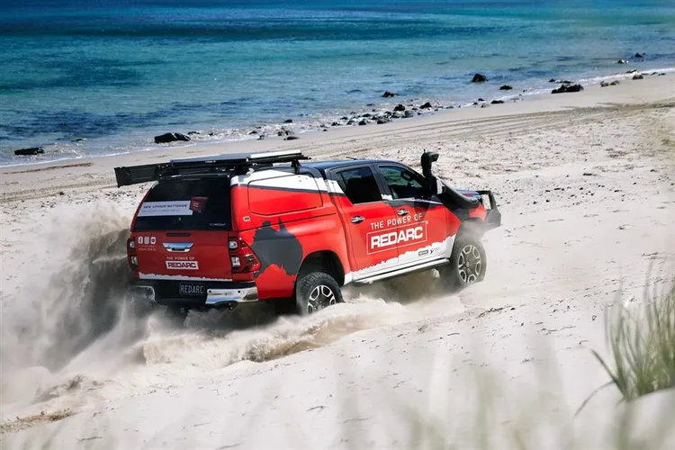 No limits Hilux Build 3 / Foto: REDARC