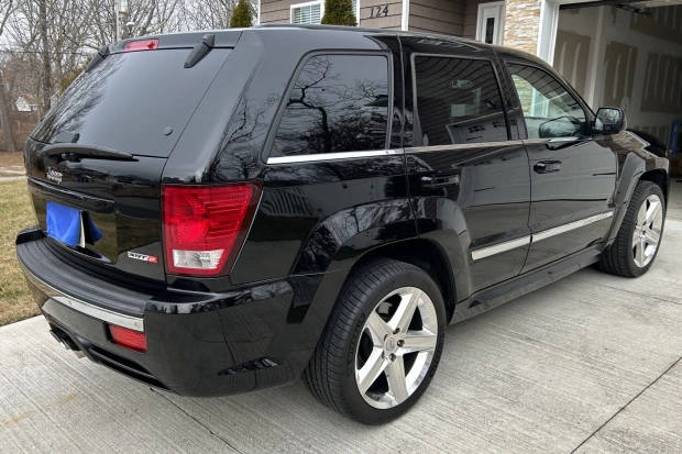Jeep Grand Cherokee 2007 SRT8 / Foto: Bring a Trailer