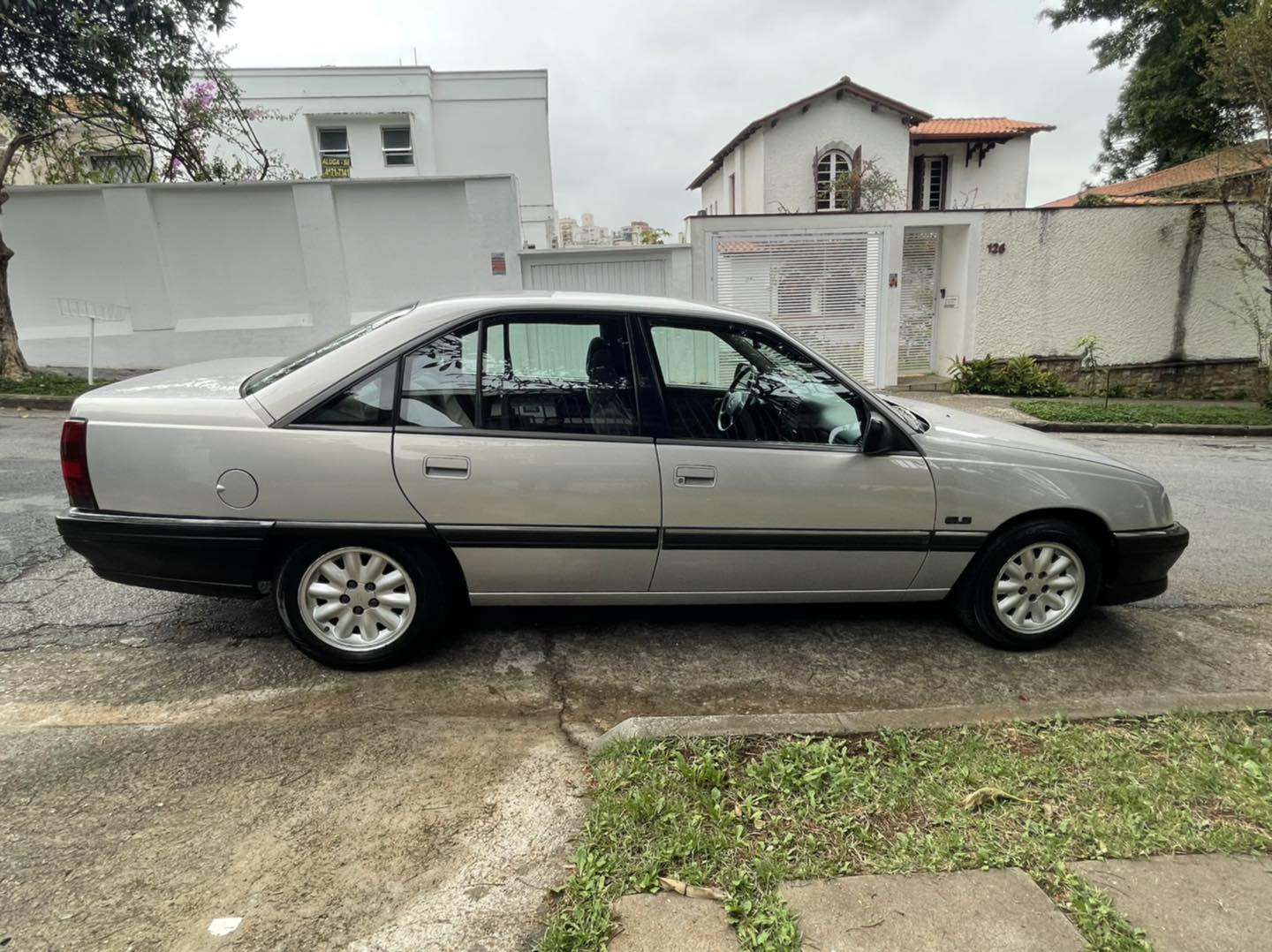 Chevrolet Omega GLS 2.0 ano 1994 / Foto reprodução: Julio Raridades