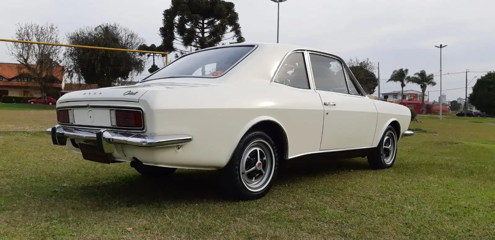 Ford Corcel Luxo 1973 / Foto Reprodução: Clássicos Antigos