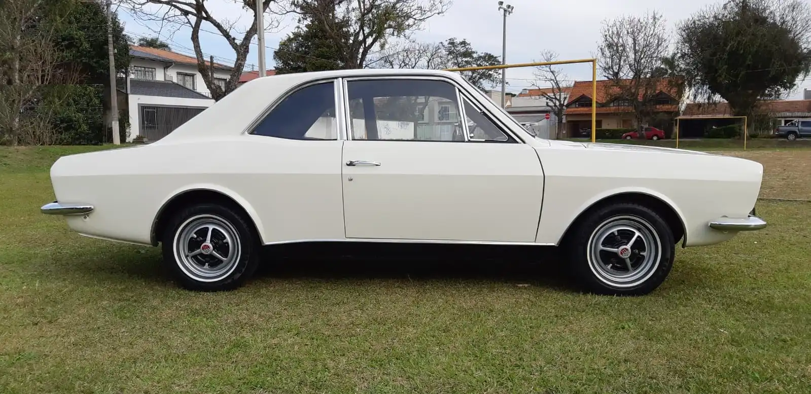 Ford Corcel Luxo 1973 / Foto Reprodução: Clássicos Antigos