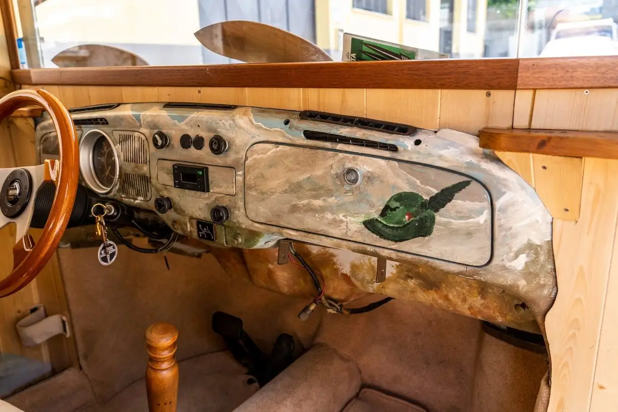 VW Fusca 1970 Holzhaus / Foto: Catawiki