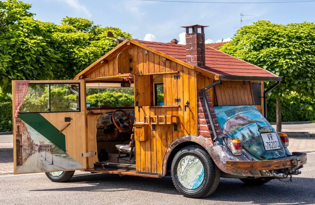 VW Fusca 1970 Holzhaus / Foto: Catawiki