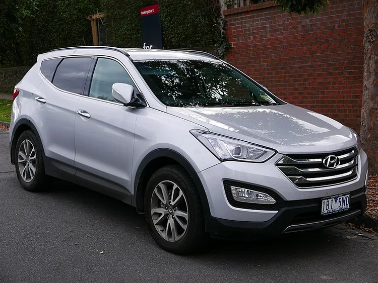 Terceira Geração Hyundai Santa Fe / OSX - Wikimedia Commons