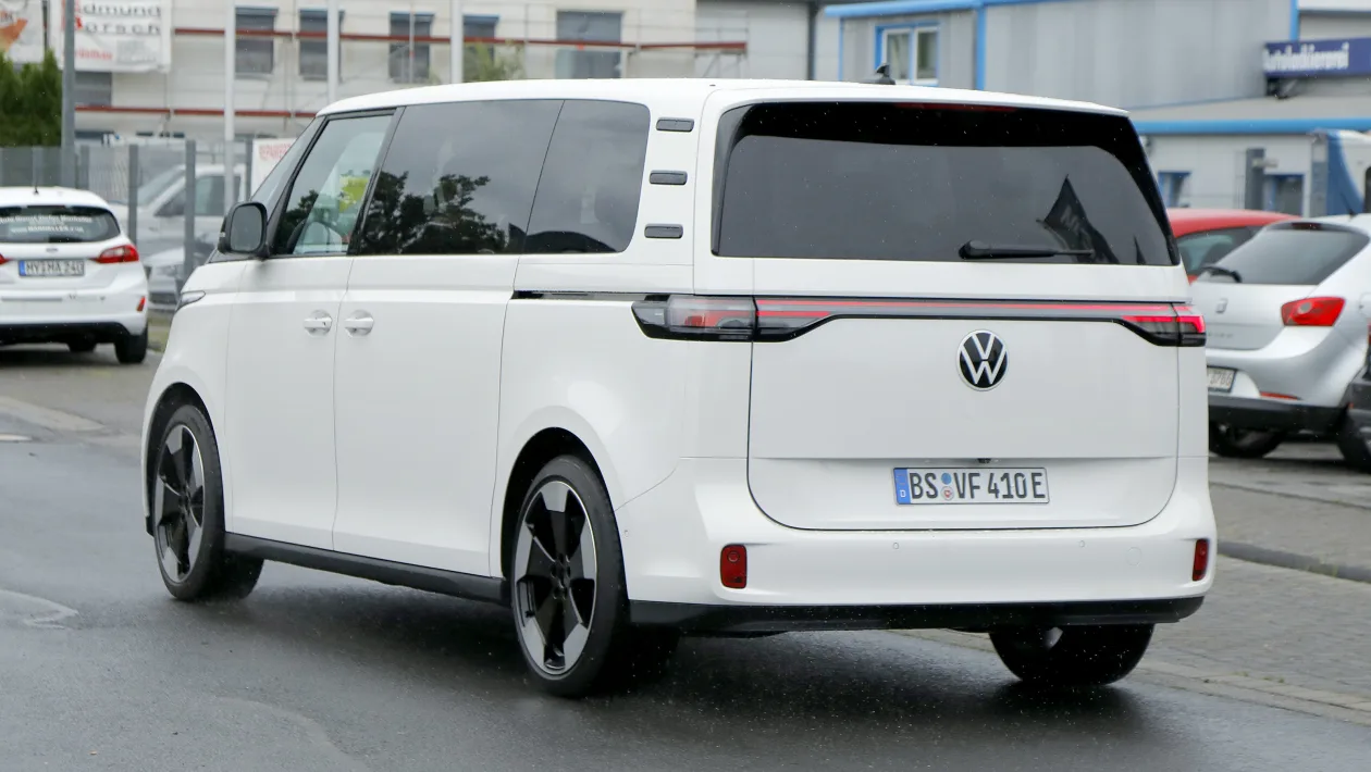 Nova VW Kombi (ID. Buzz GTX 4X4) Foto reprodução