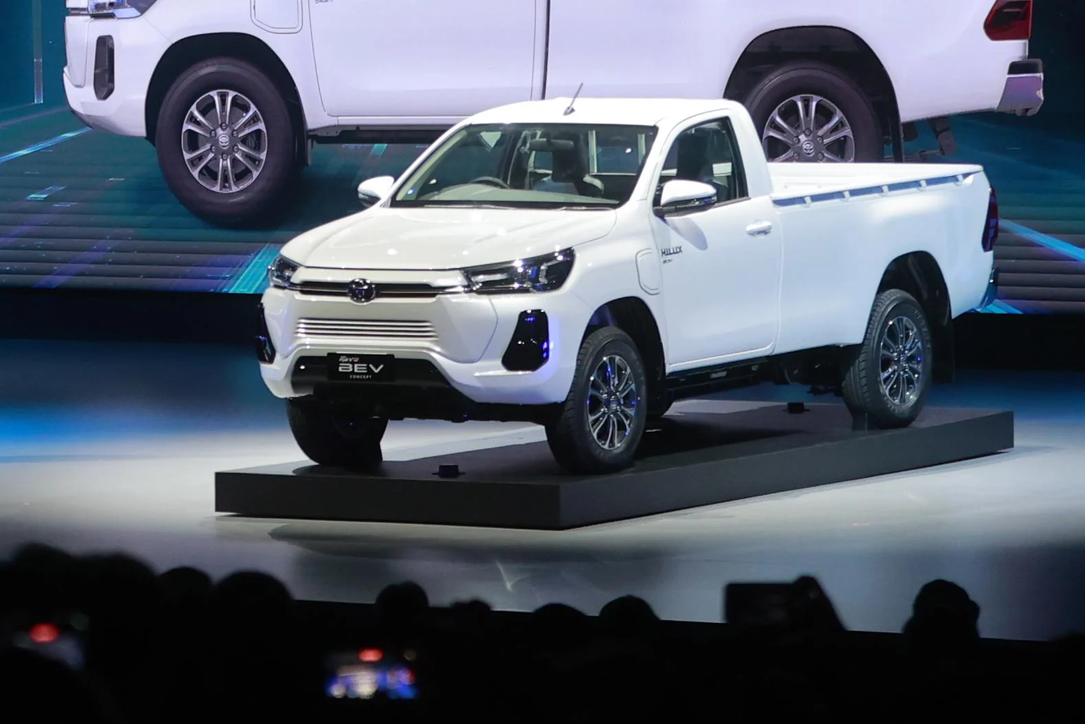 Protótipo elétrico da Toyota HiLux / Foto reprodução