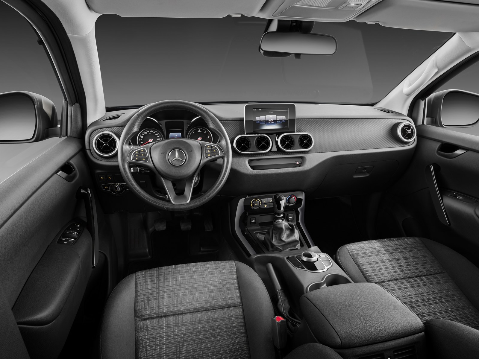 Mercedes Benz Class X Primeira Geração / Foto reprodução
