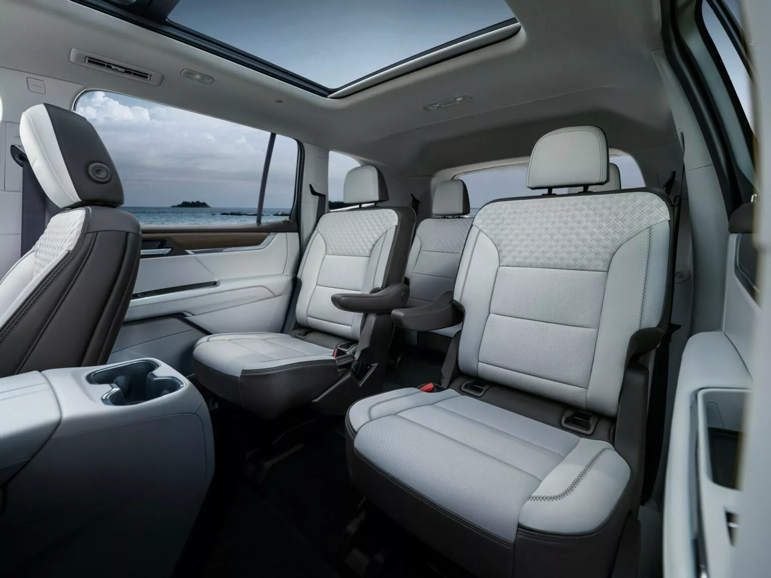 GMC Acadia 2024 / Pictures: Michael Gauthier / CarScoops