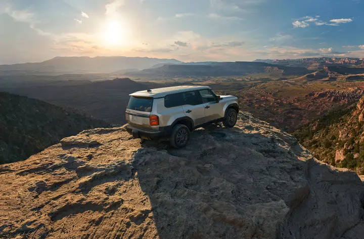 Toyota Land Cruiser 2024 / Foto reprodução / Toyota