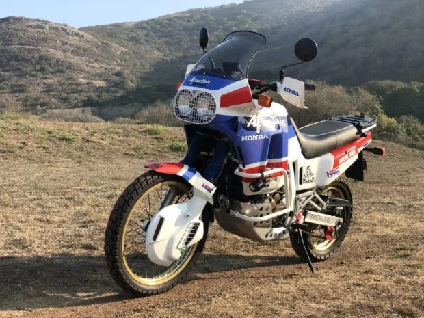 Honda XVR650 Africa Twin (1988 - 1989) Foto: Pinterest